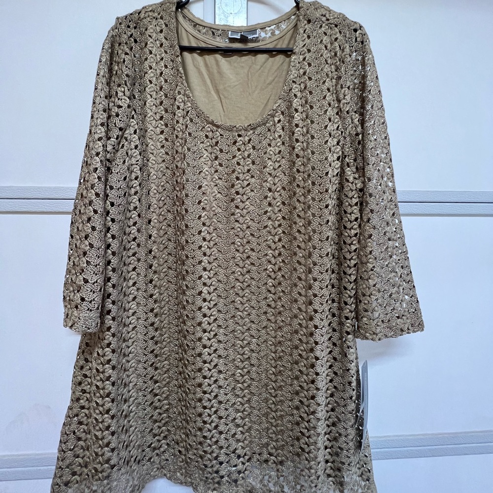 Women’s 2x top